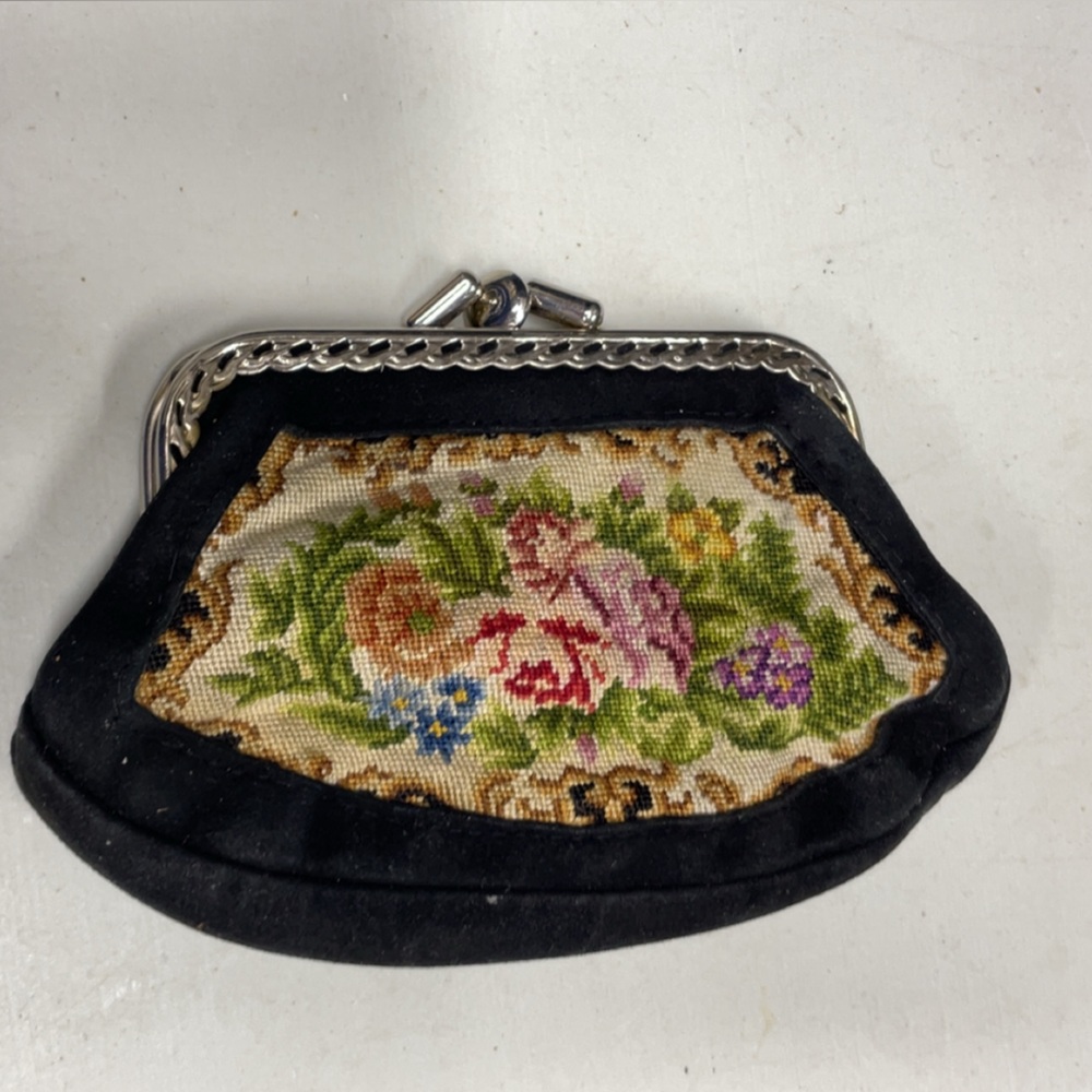 Floral Tapestry Coin Purse with Black Trim